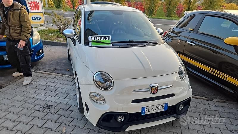 Bianco Usata 2016 Abarth 595 Turismo Tre volumi | 13.500 € (Buon prezzo) - Immagine 1/4