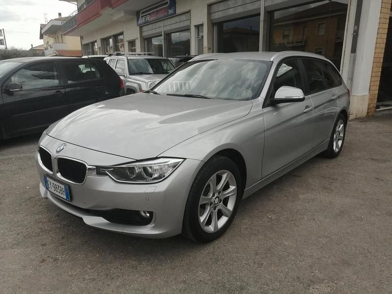 Usata BMW 320 Efficient Dynamics 184 CV (135 kW) 2014 Argento Berlina