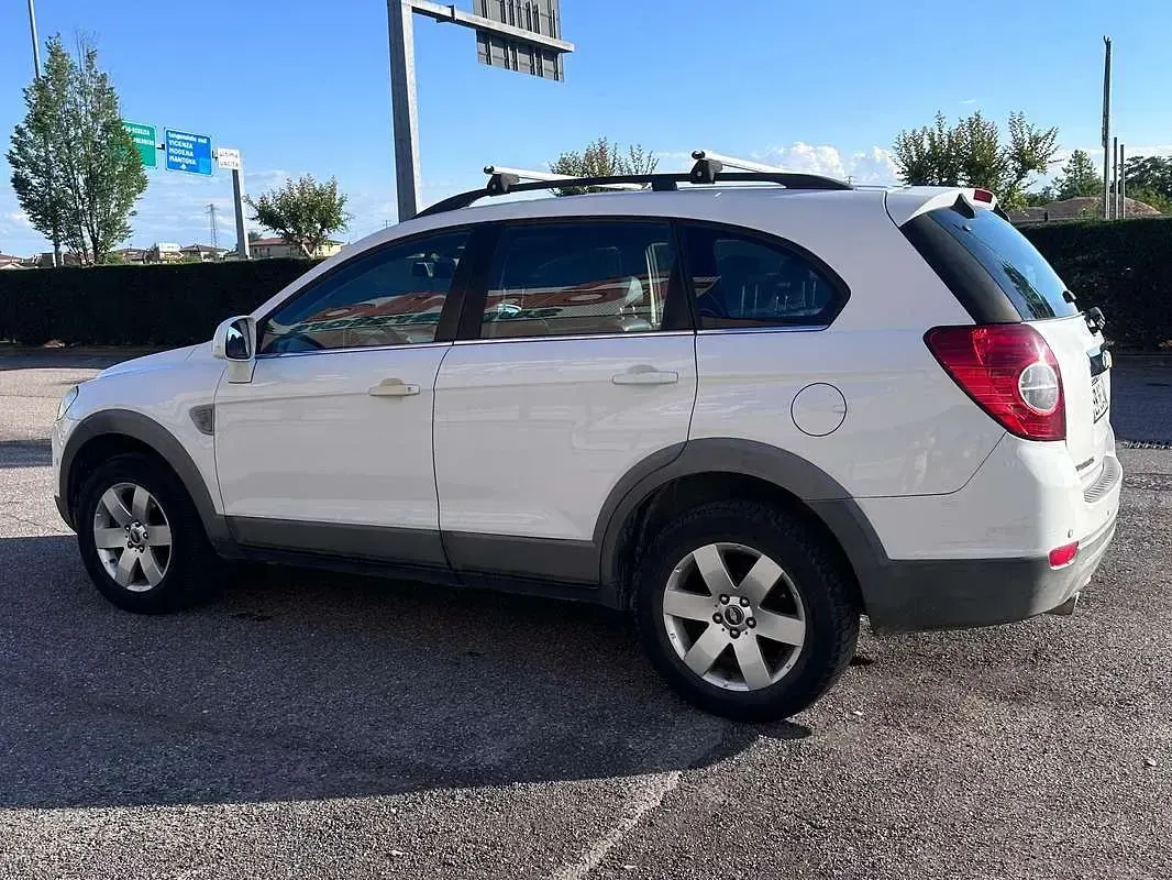 Usata Chevrolet Captiva 127 CV (93 kW) 2010 Bianco SUV