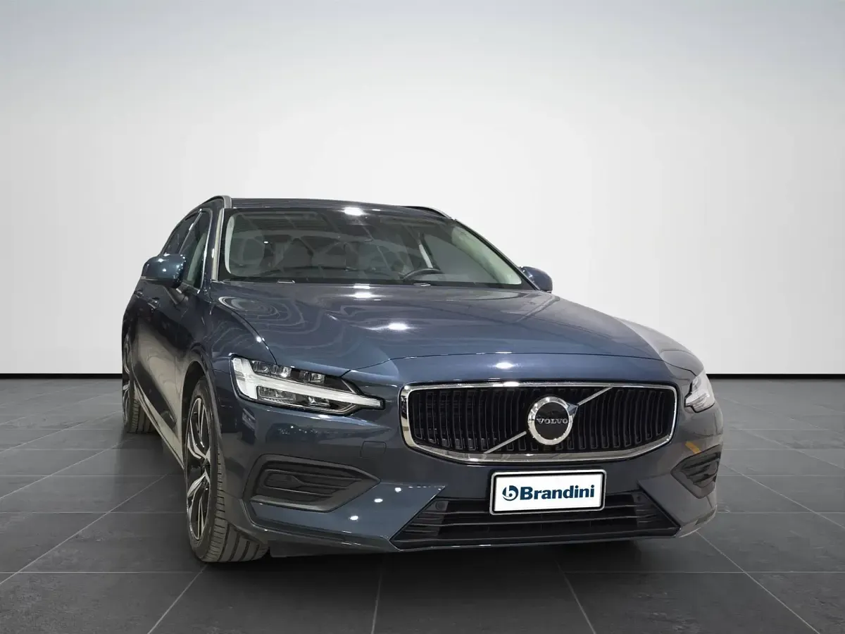 Usata Volvo V60 Core 197 CV (144 kW) 2023 Blu Station wagon