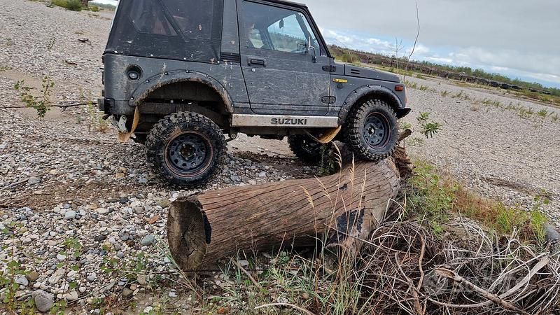 Usata Suzuki Samurai 1987 Grigio SUV