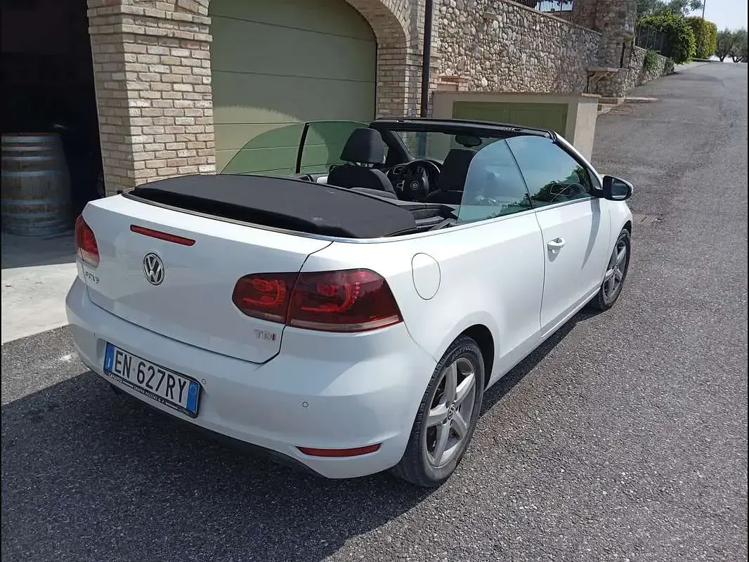 Usata VW Golf Cabriolet 105 CV (77 kW) 2012 Cabrio
