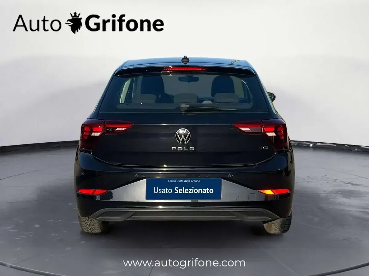 Usata VW Polo Life 90 CV (66 kW) 2023 Nero Utilitaria