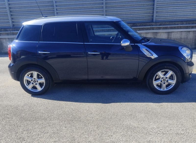 Blu Usata 2013 Mini Countryman SUV | 5000 € (Super prezzo) - Immagine 1/4