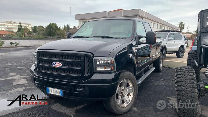 Usata Ford F350 329 CV (241 kW) 2006 Nero Pick-up