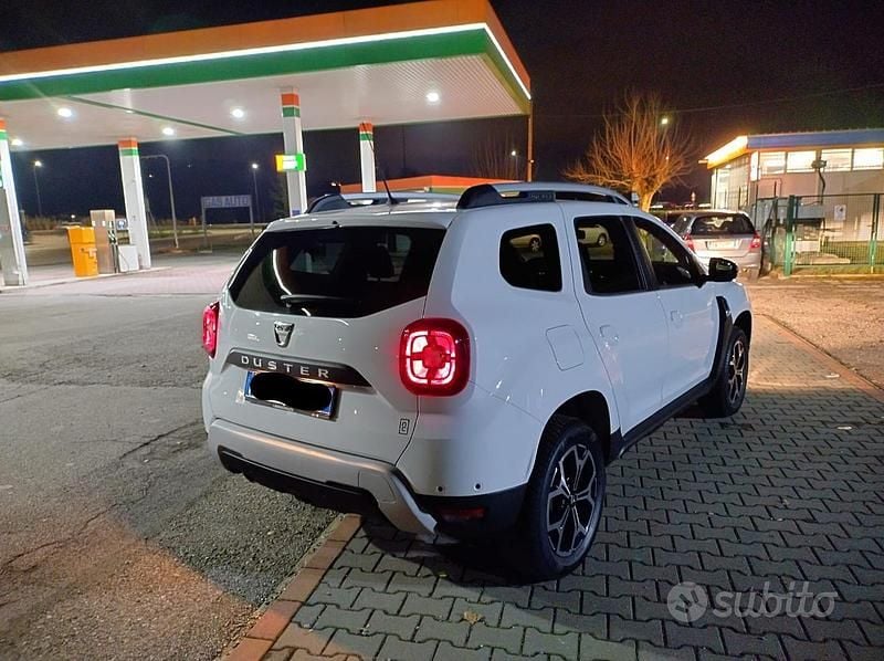 Usata Dacia Duster Prestige 116 CV (85 kW) 2021 Bianco SUV