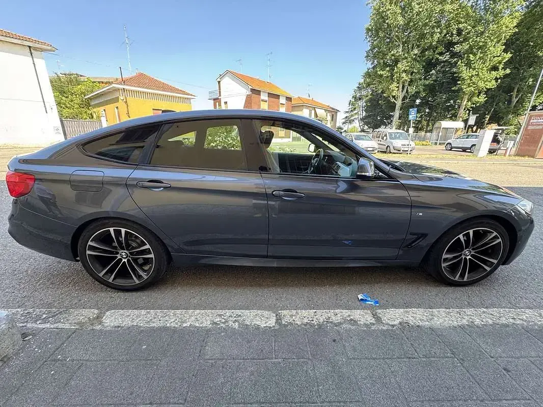 Usata BMW 320 M Sport 184 CV (135 kW) 2019 Grigio Berlina