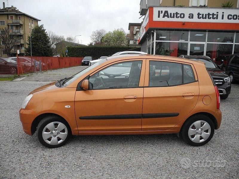 Usata Kia Picanto 61 CV (44 kW) 2006 Rosso Utilitaria