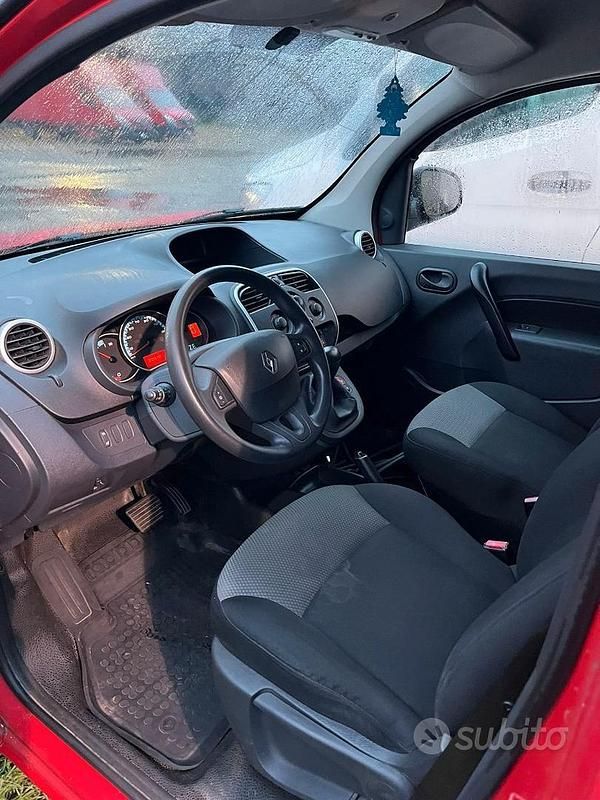 Usata Renault Kangoo 44 kW (60 CV) 2020 Rosso Station wagon