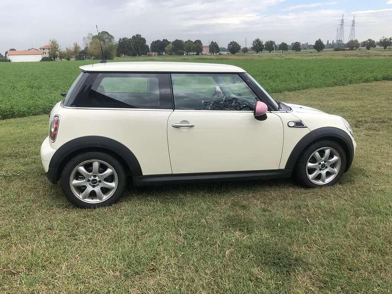 Usata 2010 Mini ONE Due volumi | 6300 € - Immagine 1/4