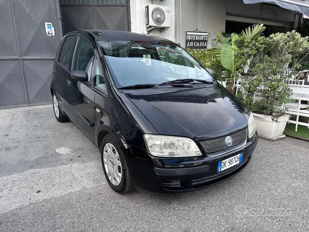 Usata Fiat Idea 69 CV (50 kW) 2007 Nero Monovolume