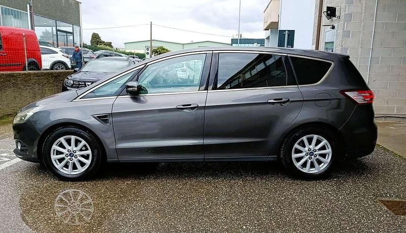 Usata Ford S-MAX Titanium S 150 CV (110 kW) 2016 Magnetic Monovolume