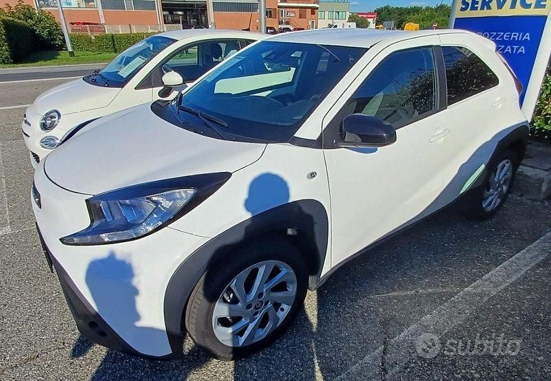 Usata Toyota Aygo X 72 CV (52 kW) 2024 Bianco SUV