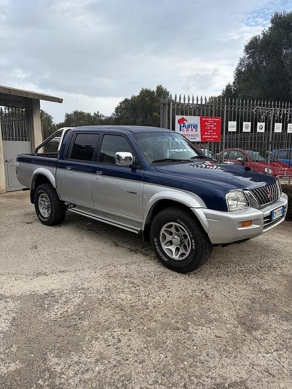 Usata Mitsubishi L200 115 CV (84 kW) 2004 Blu Pick-up