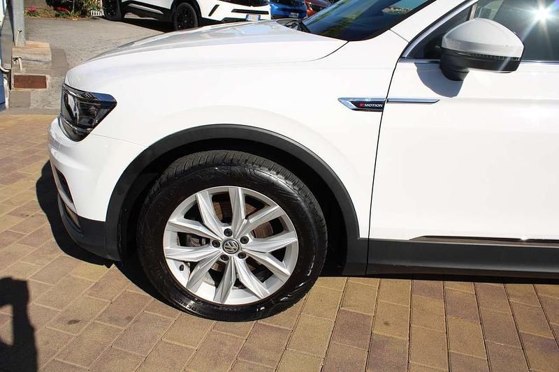 Usata VW Tiguan Allspace Advance 150 CV (110 kW) 2018 Bianco SUV