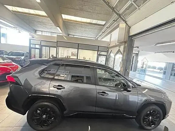 Usata Toyota RAV4 Hybrid Style 2022 Dark grey/black SUV