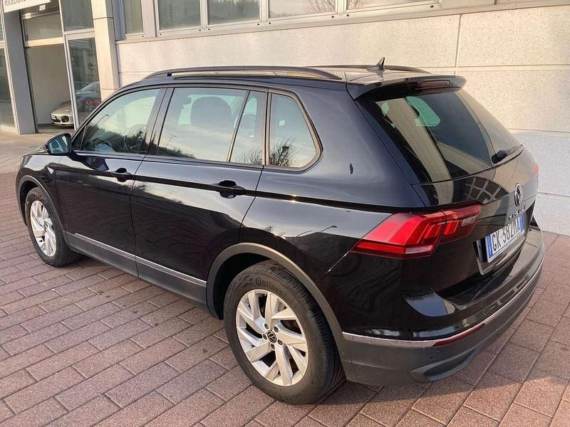 Usata VW Tiguan Life 150 CV (110 kW) 2022 Nero SUV