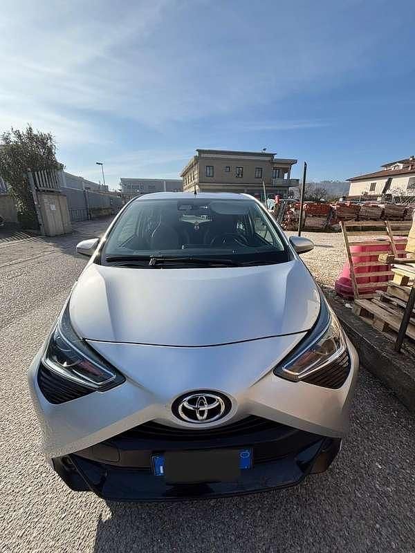 Usata Toyota Aygo Trend 72 CV (52 kW) 2020 Utilitaria