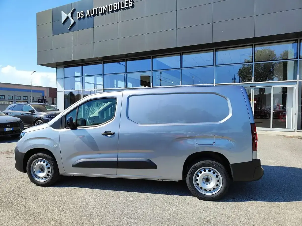 Nuova Citroën Berlingo Touch 102 CV (75 kW) 2026 Grigio artense Monovolume
