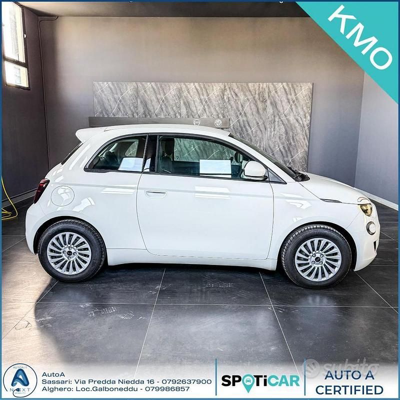 Nuova Fiat 500e 69 kW (95 CV) 2025 Bianco Berlina