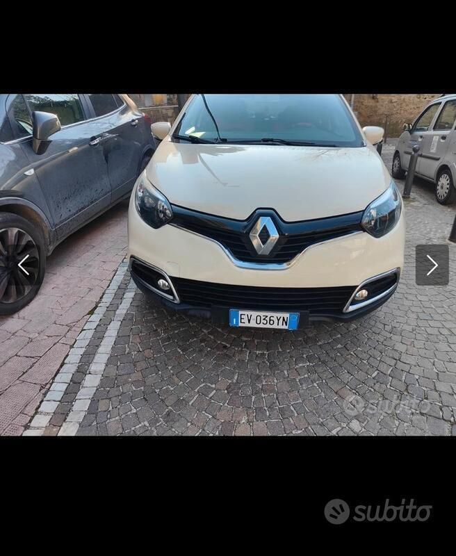 Usata 2014 Renault Captur SUV | 10.000 € - Immagine 1/4
