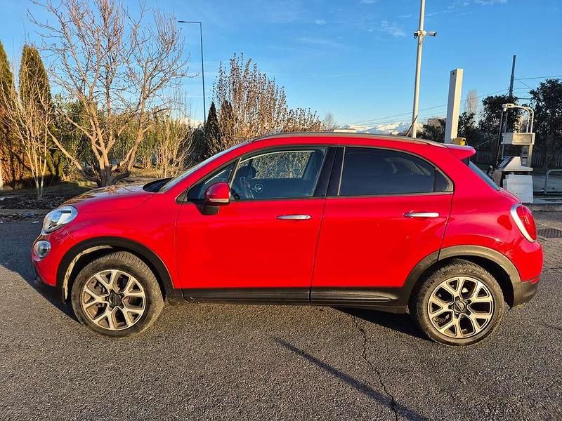 Begagnad Fiat 500 Cross Plus 170 HK (125 kW) 2016 Röd Sedan