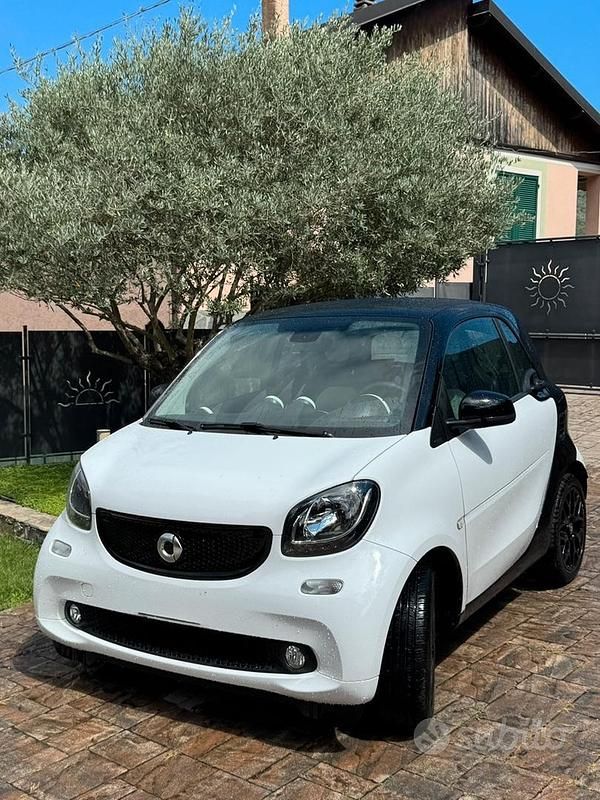 Usata Smart ForTwo Coupé Passion 71 CV (52 kW) 2015 Utilitaria