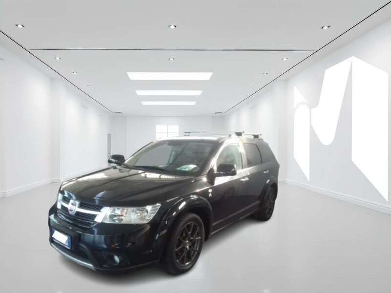 Nero Usata 2012 Fiat Freemont Lounge SUV | 6800 € (Buon prezzo) - Immagine 1/4