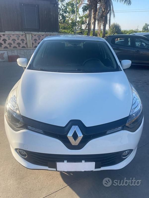 Usata Renault Clio IV Life 75 CV (55 kW) 2015 Bianco Berlina