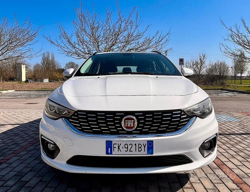 Usata Fiat Tipo Lounge 120 CV (88 kW) 2017 Bianco Station wagon