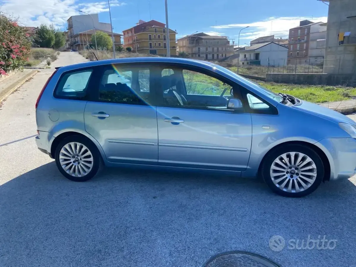 Usata Ford C-MAX Ghia 136 CV (100 kW) 2007 Blu Monovolume