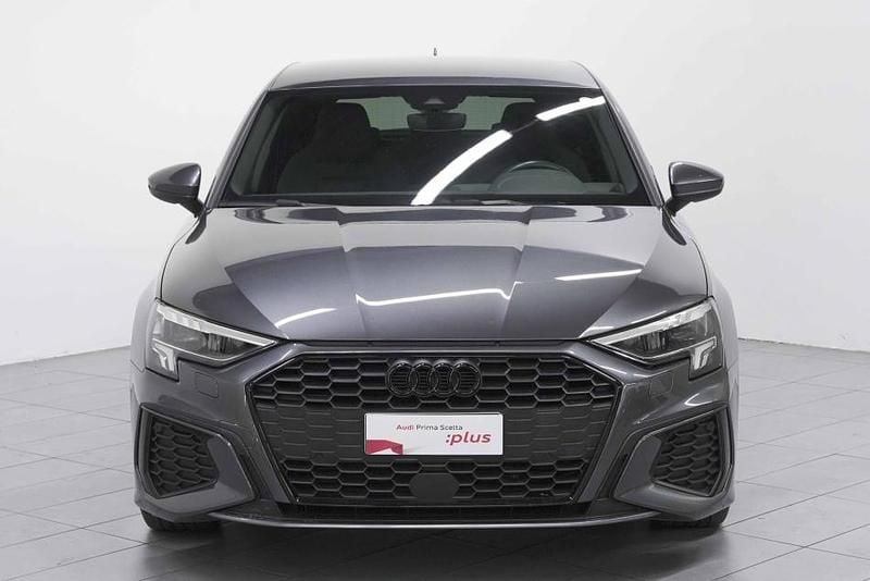 Usata Audi A3 S-Line 150 CV (110 kW) 2022 Grigio daytona perla Berlina