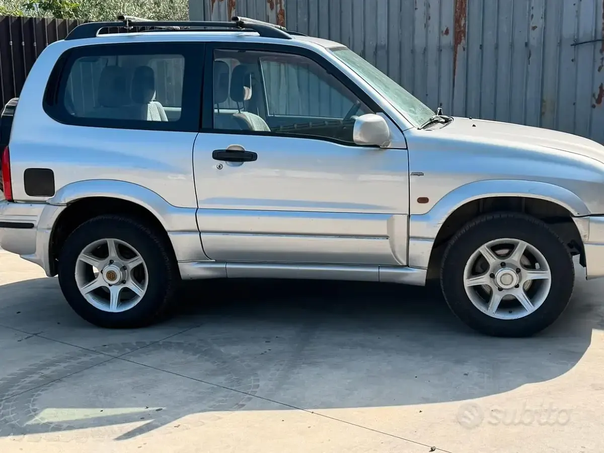 Usata Suzuki Vitara 94 CV (69 kW) 2001 SUV