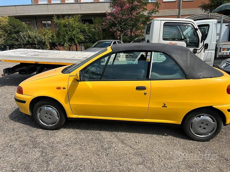Usata Fiat Punto Cabriolet 86 CV (63 kW) 1999 Giallo Cabrio