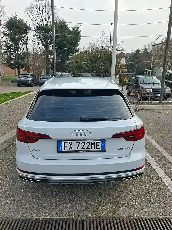 Usata Audi A4 S-Line 150 CV (110 kW) 2019 Bianco Station wagon