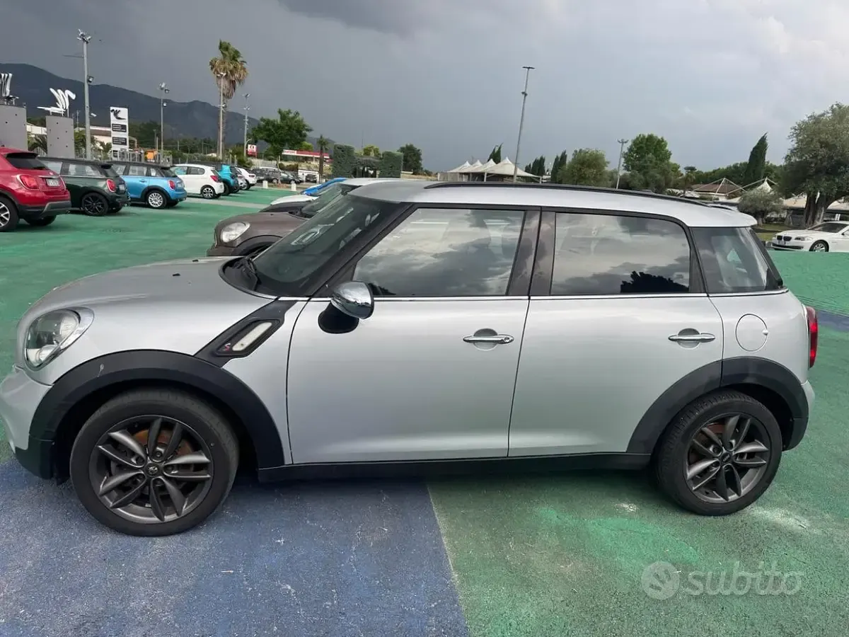 Usata Mini Cooper D Countryman 143 CV (105 kW) 2011 Grigio SUV