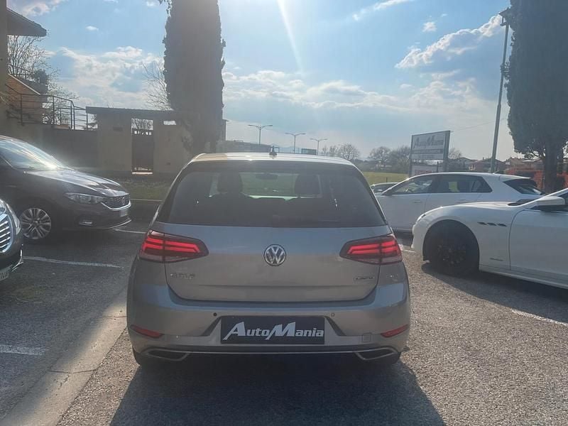 Usata VW Golf VII Highline 110 CV (80 kW) 2017 Argento Berlina