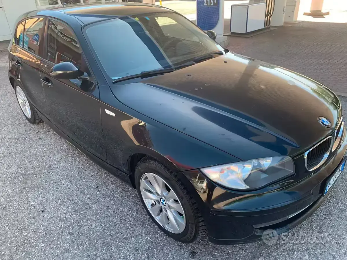 Usata BMW 120 177 CV (130 kW) 2008 Nero Utilitaria