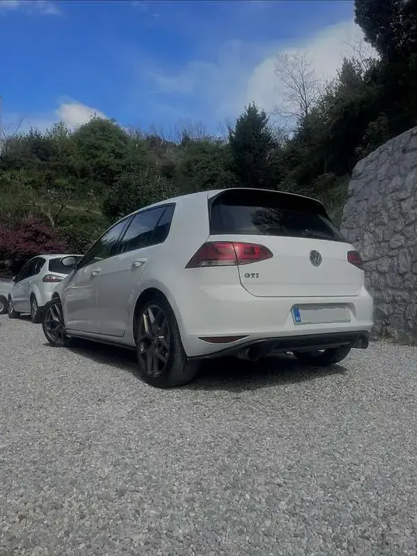 Usata VW Golf VII GTI 220 CV (161 kW) 2015 Berlina