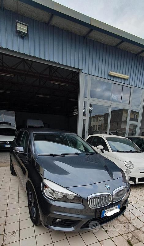 Usata BMW 218 150 CV (110 kW) 2015 Grigio Monovolume