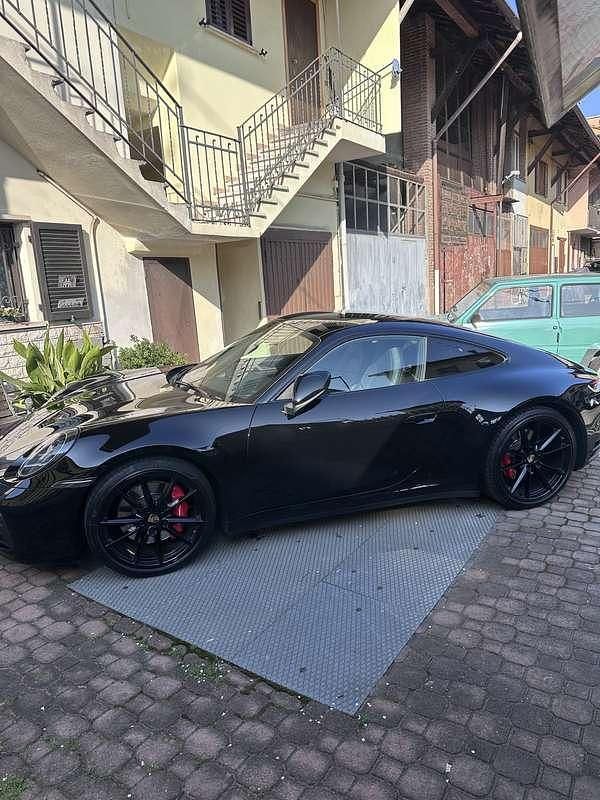 Usata Porsche 911 Carrera 450 CV (330 kW) 2022 Nero Coupé
