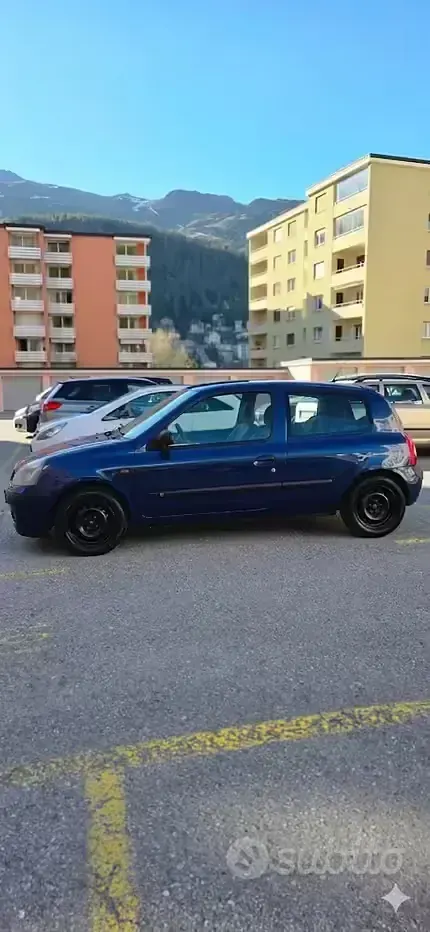 Usata Renault Clio II 58 CV (42 kW) 2004 Blu Utilitaria