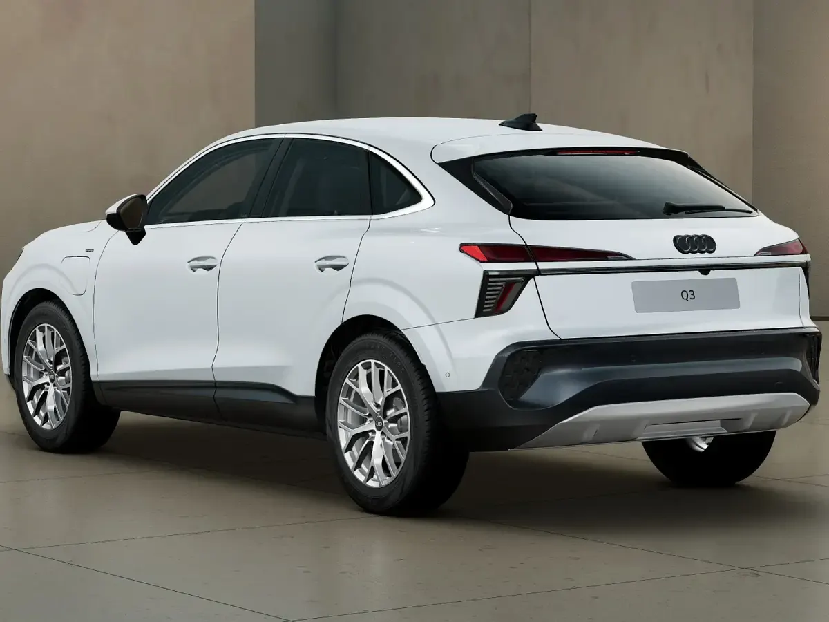 Nuova Audi Q3 Sportback Advanced Plus 272 CV (200 kW) 2026 Bianco ghiacciaio metallizzato SUV
