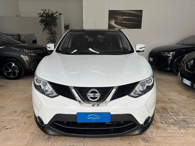 Usata Nissan Qashqai Tekna 110 CV (80 kW) 2017 Bianco SUV