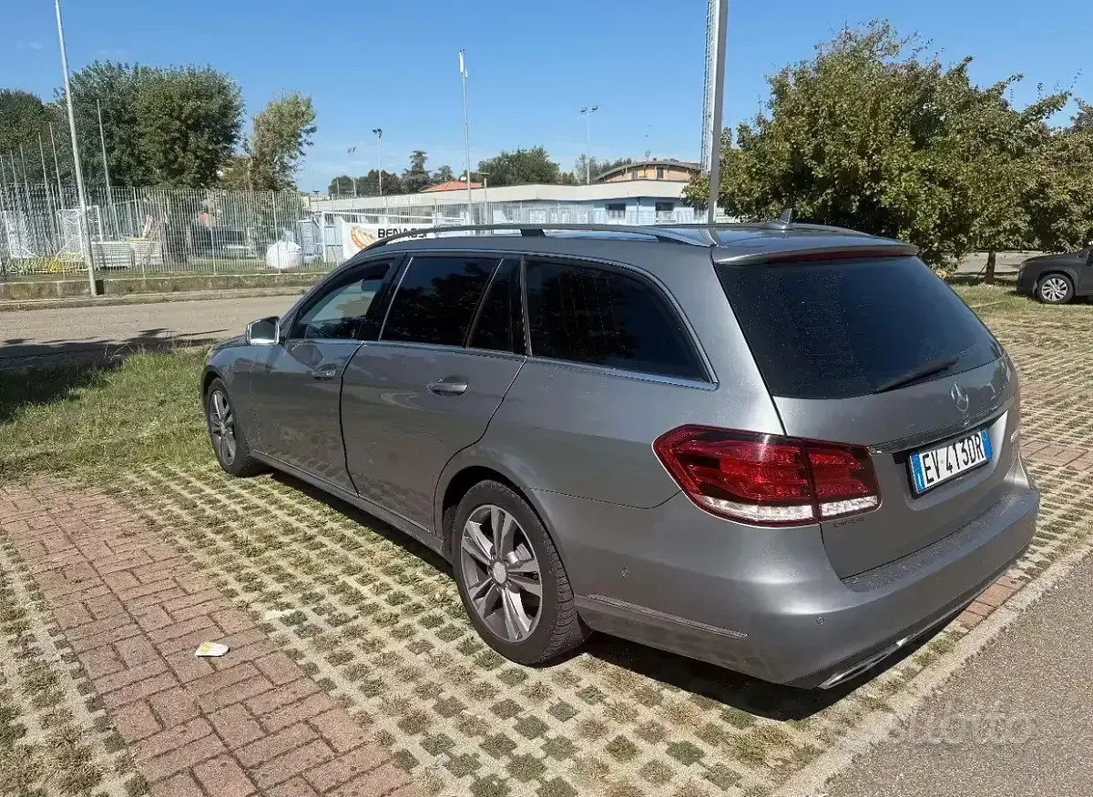 Usata Mercedes E220 170 CV (125 kW) 2014 Grigio Station wagon