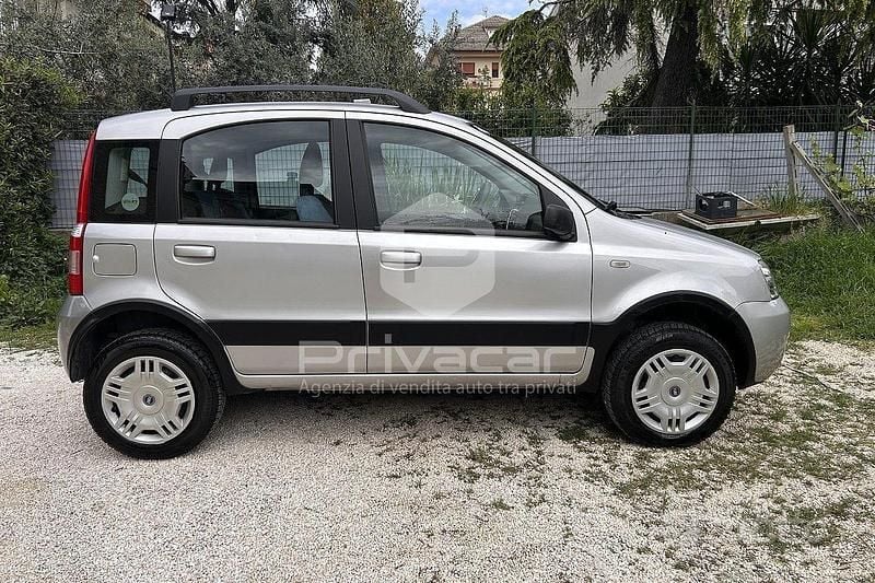 Occasion Fiat Panda 4x4 Climbing 60 ch (44 kW) 2007 Gris Citadine