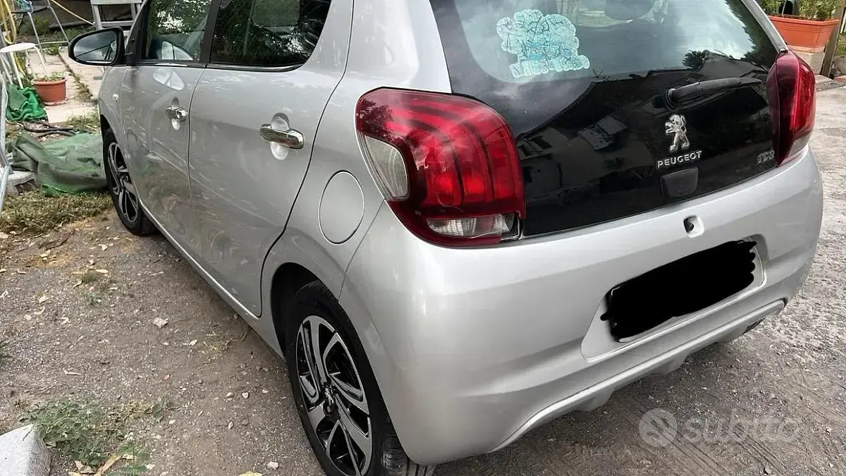 Usata Peugeot 108 69 CV (50 kW) 2016 Grigio Utilitaria