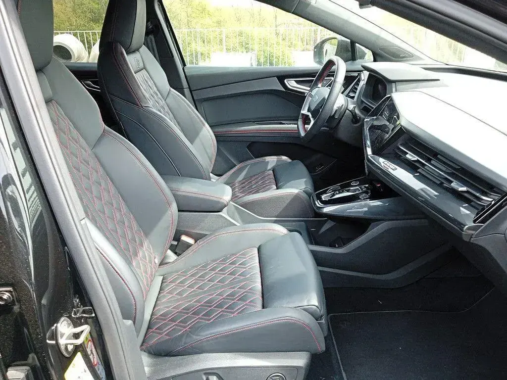 Usata Audi Q4 e-tron S-Line 220 kW (300 CV) 2022 Nero SUV