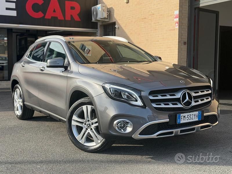 Usata Mercedes GLA180 AMG 109 CV (80 kW) 2017 Grigio SUV