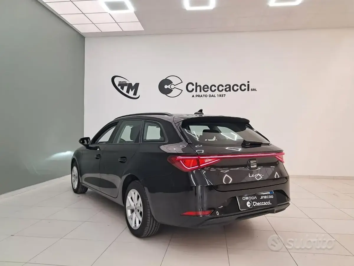 Usata Seat Leon Style 116 CV (85 kW) 2023 Nero Station wagon
